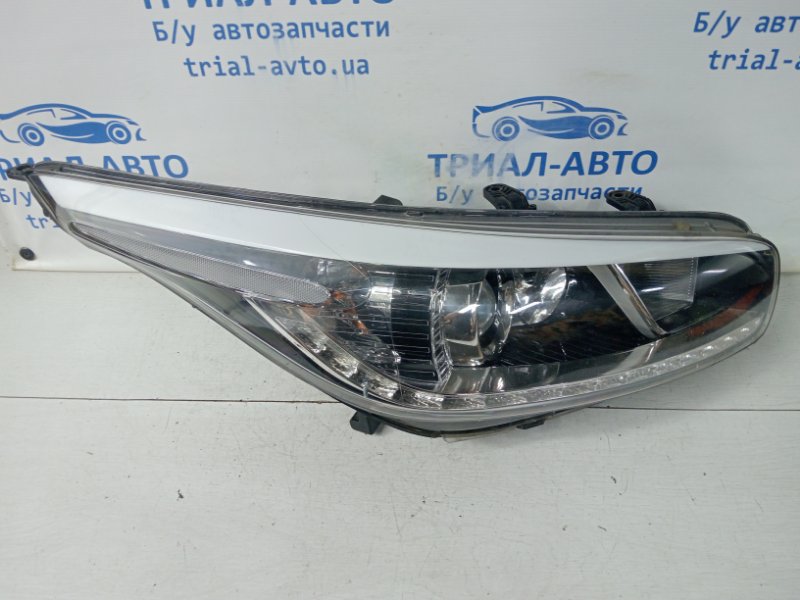 Фара правая Kia Ceed 2012-2018 JD 1.6 diesel D4FB 92102A2250 Б/У