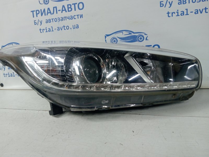 Фара правая Ceed 2012-2018 JD 1.6 diesel D4FB
