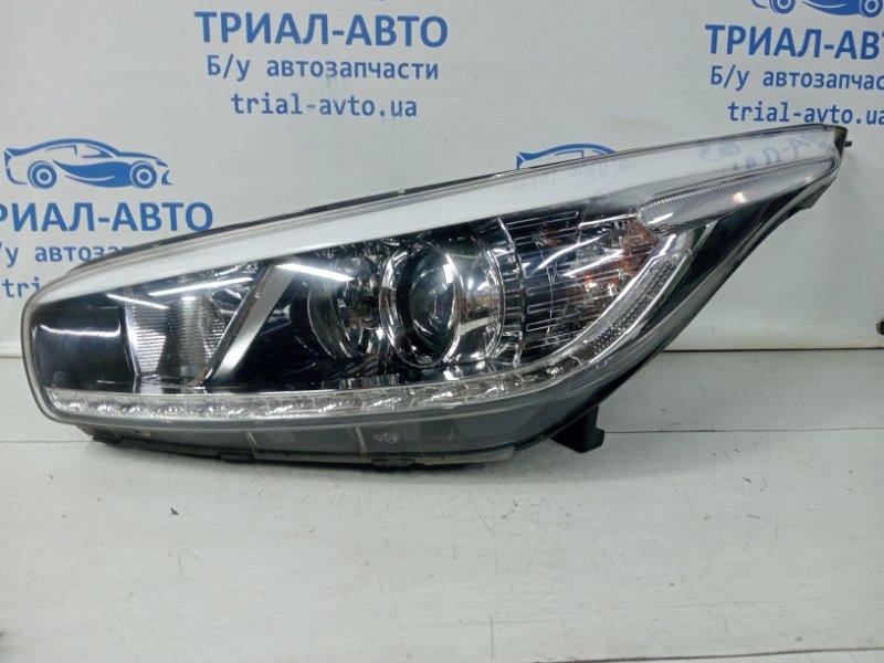 Фара левая Kia Ceed 2012-2018 JD 1.6 diesel D4FB 92101A2250 Б/У