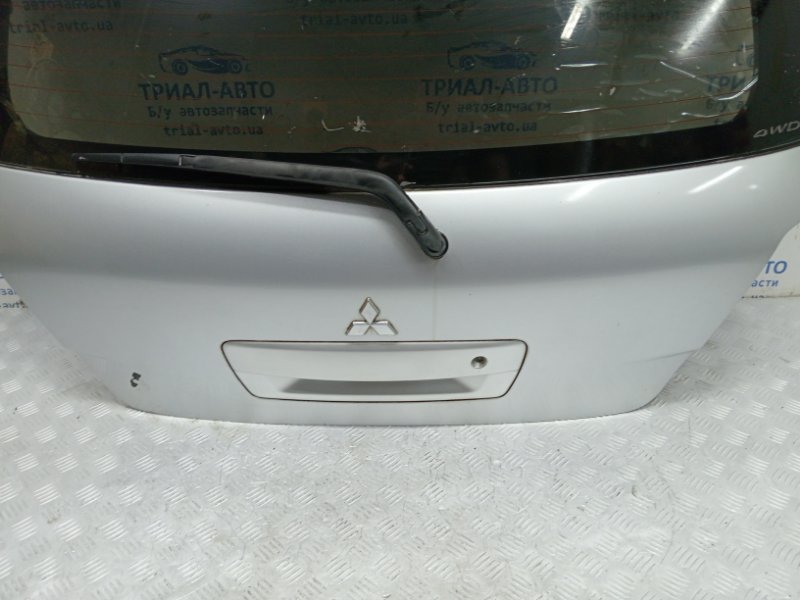 Крышка багажника Outlander 2003-2008 cu 2.4 бензин 4G69