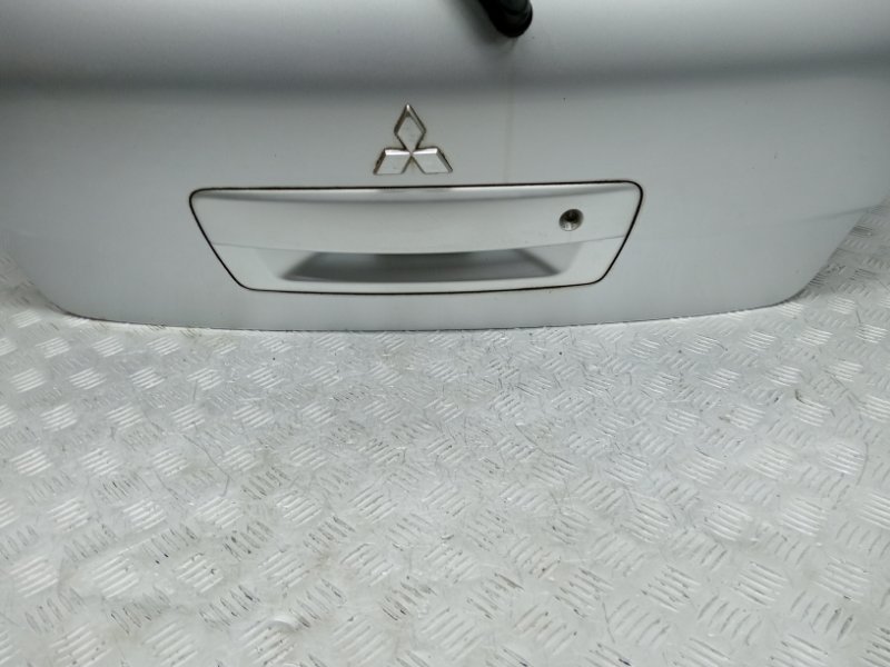 Крышка багажника Mitsubishi Outlander cu 2.4 бензин 4G69