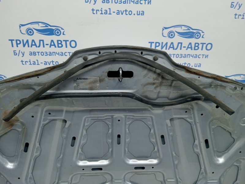 Капот Outlander 2003-2008 cu 2.4 бензин 4G69