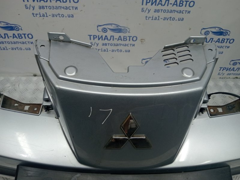 Бампер передний Outlander 2003-2008 cu 2.4 бензин 4G69