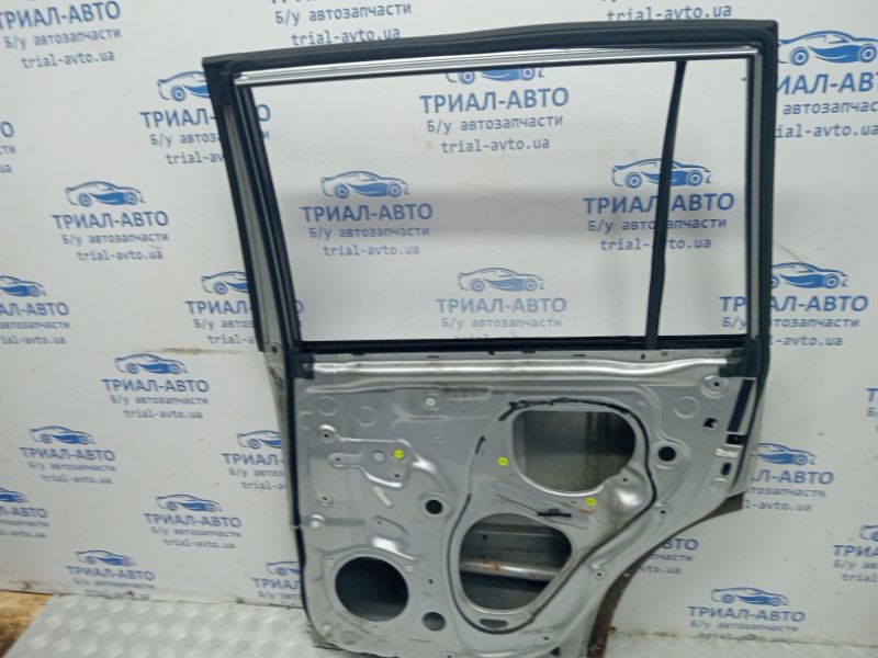 Дверь задняя правая Prado 2002-2009 J120 4.0 1GR-FE