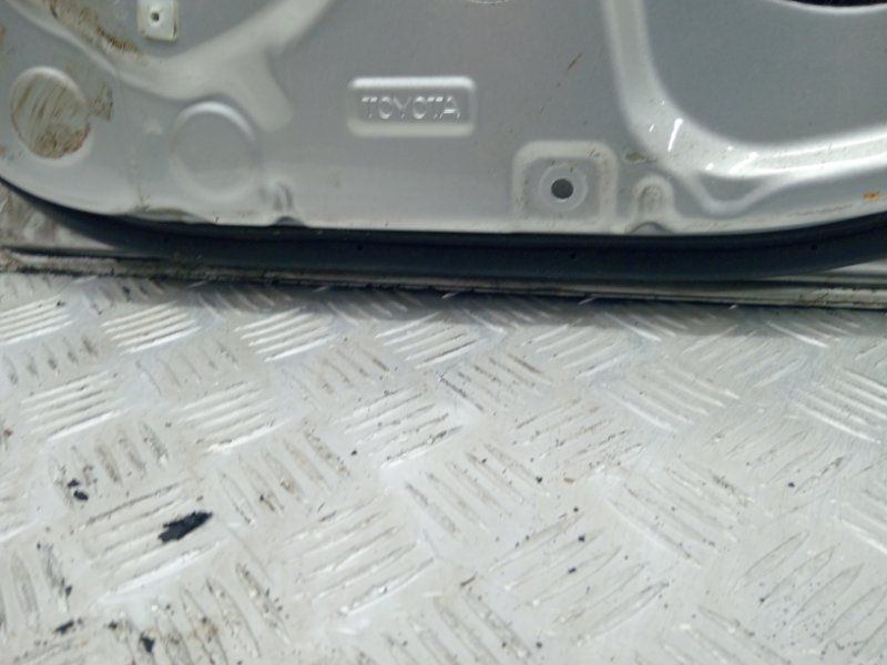 Дверь задняя правая Prado 2002-2009 J120 4.0 1GR-FE