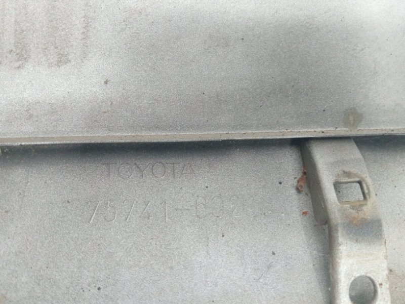 Накладка двери задняя правая Prado 2002-2009 J120 4.0 1GR-FE