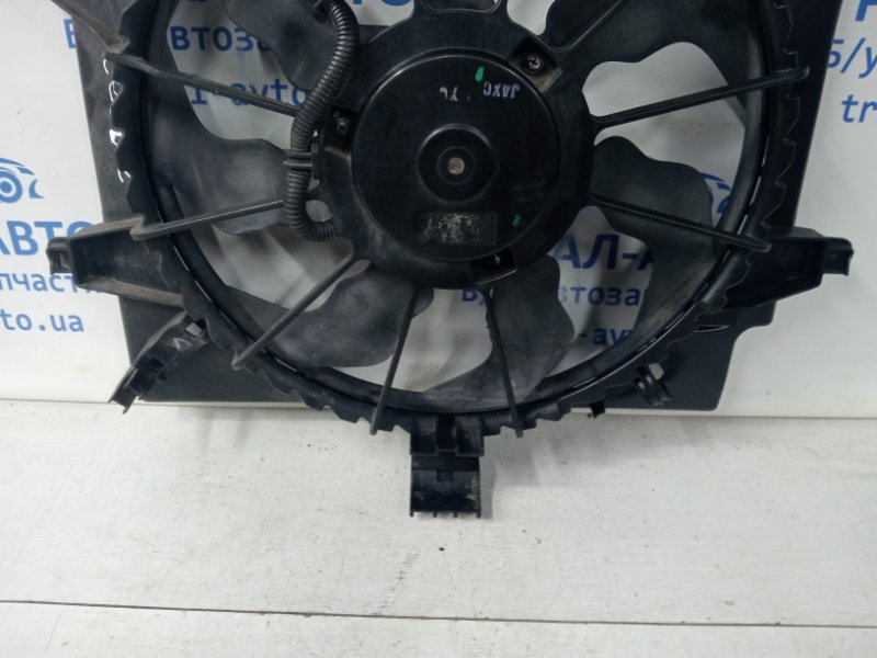 Диффузор с вентилятором радиатора Ceed 2012-2018 JD 1.6 diesel D4FB