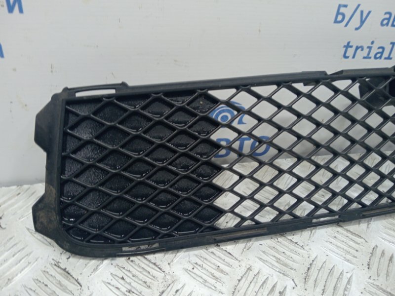 Решетка бампера центральная Lancer 2007-2017 10 1.5 бензин 4a91