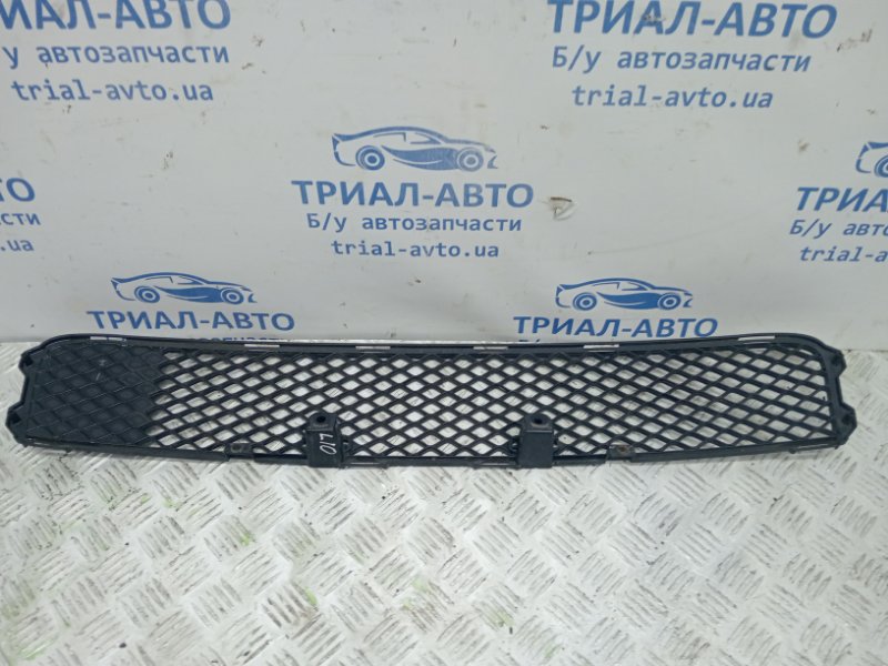 Решетка бампера центральная Lancer 2007-2017 10 1.5 бензин 4a91