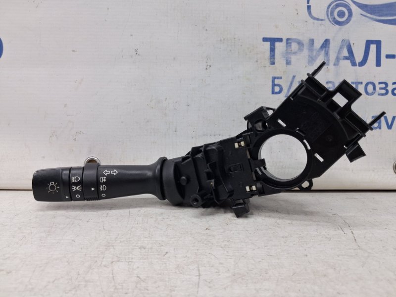Переключатель подрулевой левый(поворотники) Kia Ceed 2012-2018 JD 1.6 diesel D4FB 934101M530 Б/У