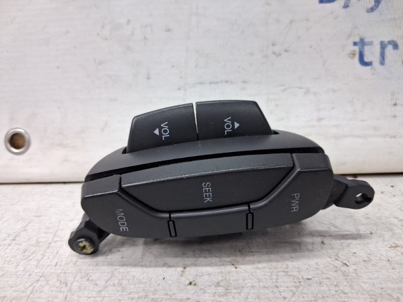 Кнопки руля Chevrolet Captiva 2006-2011 C100 2.4 бензин Z24SED 96628528 Б/У