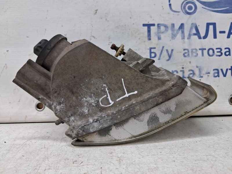 Фара противотуманная правая Prado 2002-2009 J120 4.0 1GR-FE