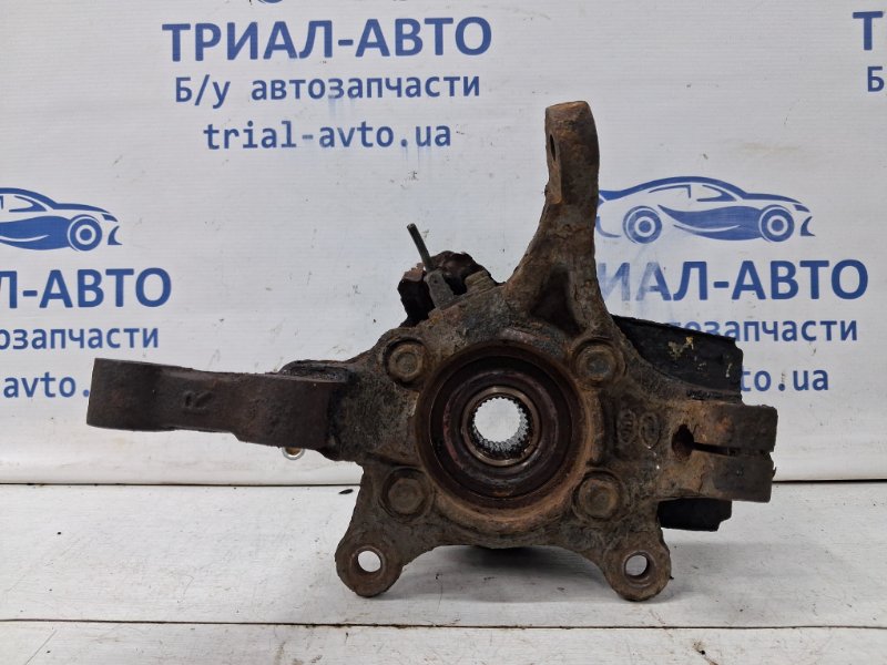 Кулак поворотный правый со ступицей Kia Ceed 2012-2018 JD 1.6 diesel D4FB 51716A6000 Б/У