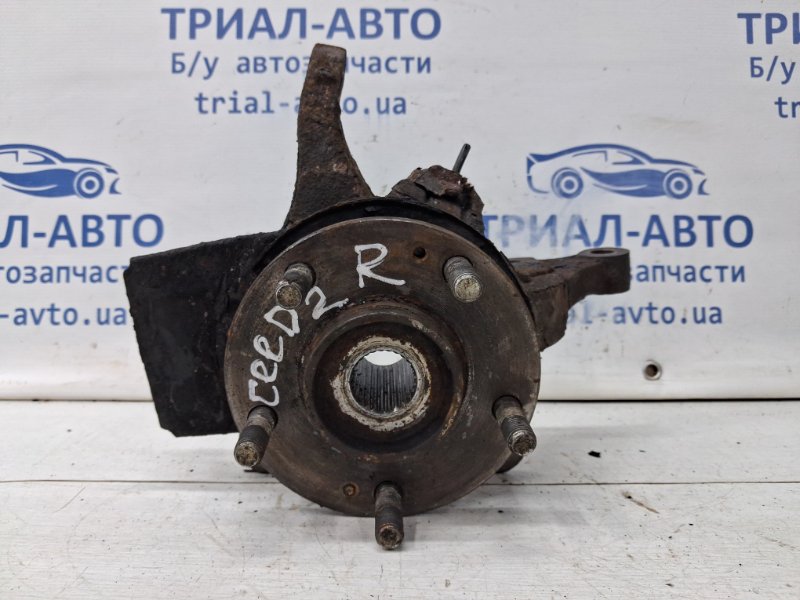 Кулак поворотный правый со ступицей Ceed 2012-2018 JD 1.6 diesel D4FB