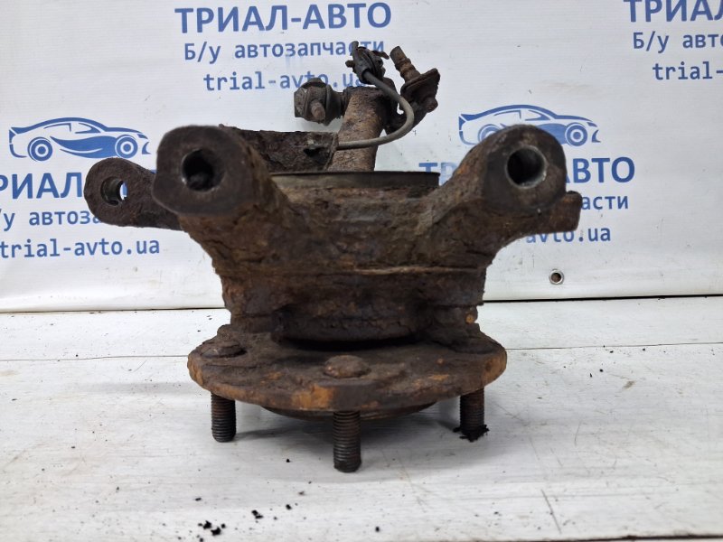 Кулак поворотный правый со ступицей Toyota Prado J120 4.0 1GR-FE