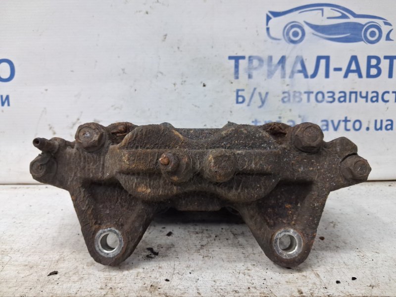 Суппорт передний правый Toyota Prado J120 4.0 1GR-FE