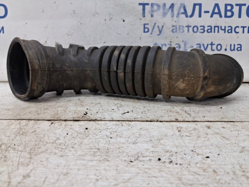 Патрубок воздушного фильтра Mitsubishi Pajero Sport K9 2.5 Diesel 4D56