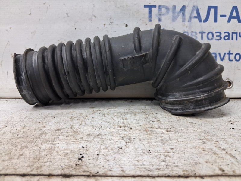 Патрубок воздушного фильтра Mazda CX 5 2011-2017 KE 2.2 diesel SH0113221 Б/У