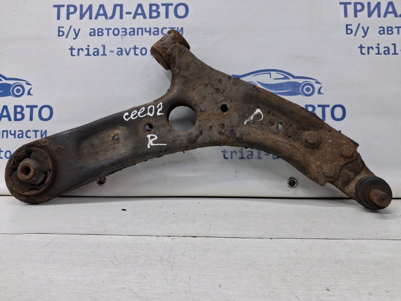 Рычаг правый Kia Ceed 2012-2018 JD 1.6 diesel D4FB 54501A6200 Б/У