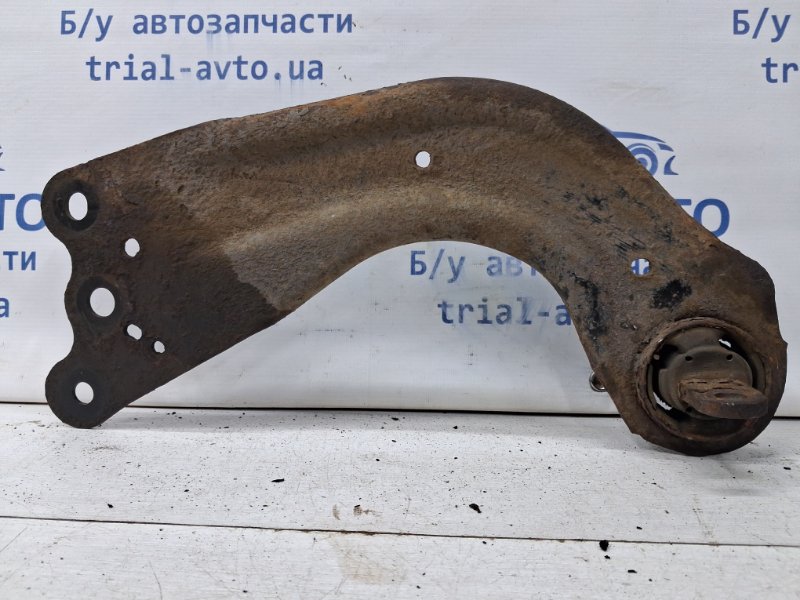 Рычаг задней подвески продольный левый Mazda CX 5 2011-2017 KE 2.2 diesel KD3528250C Б/У
