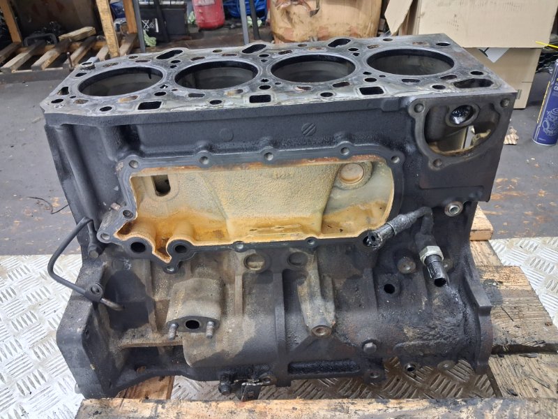 Блок ДВС Sorento 2002-2011 BL 2.5 diesel D4CB