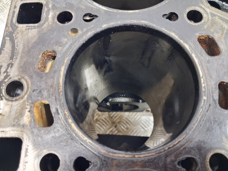 Блок ДВС Sorento 2002-2011 BL 2.5 diesel D4CB