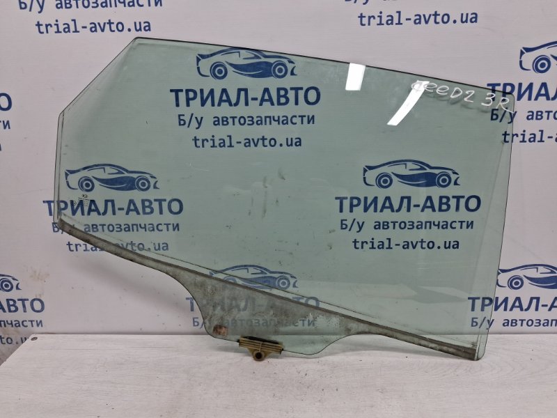 Стекло двери заднее правое Kia Ceed 2012-2018 JD 1.6 diesel D4FB 83420A2000 Б/У