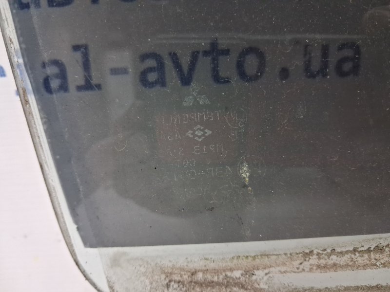 Стекло двери заднее правое Mitsubishi Outlander cu 2.4 бензин 4G69