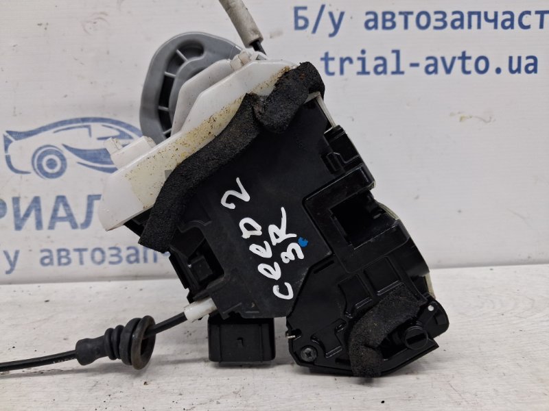 Замок двери задний правый Ceed 2012-2018 JD 1.6 diesel D4FB