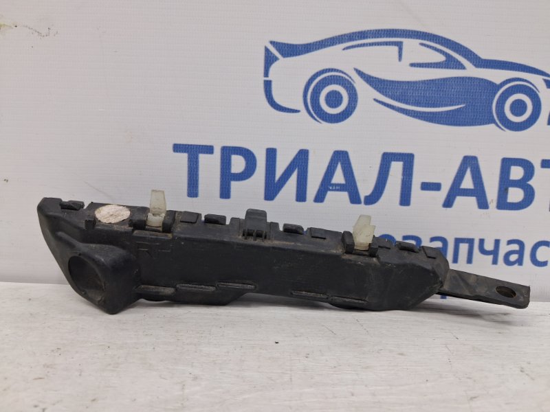 Кронштейн бампера передний правый Kia Ceed 2012-2018 JD 1.6 diesel D4FB 86516A2000 Б/У