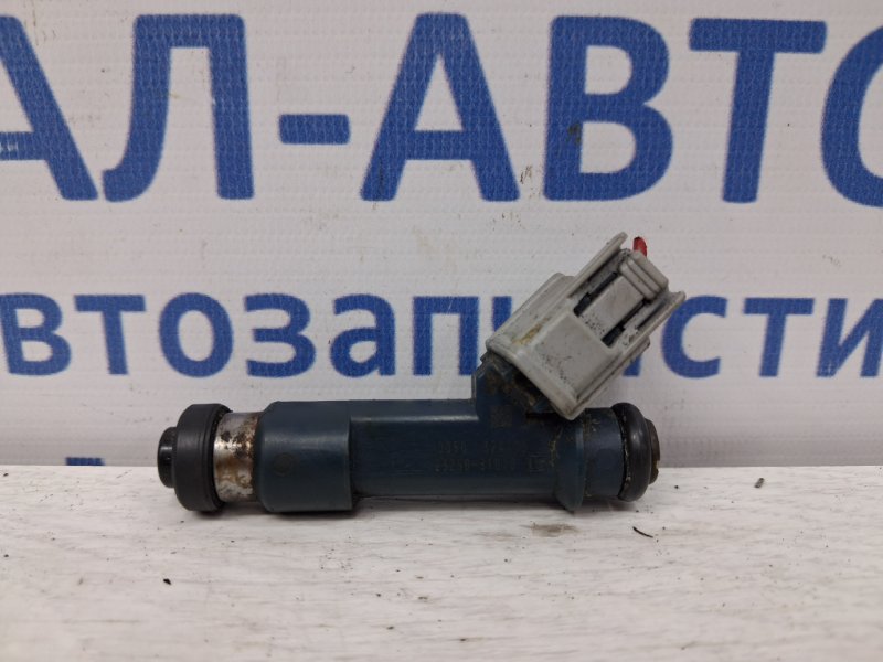 Форсунка топливная Toyota Prado 2002-2009 J120 4.0 1GR-FE 2320939015 Б/У