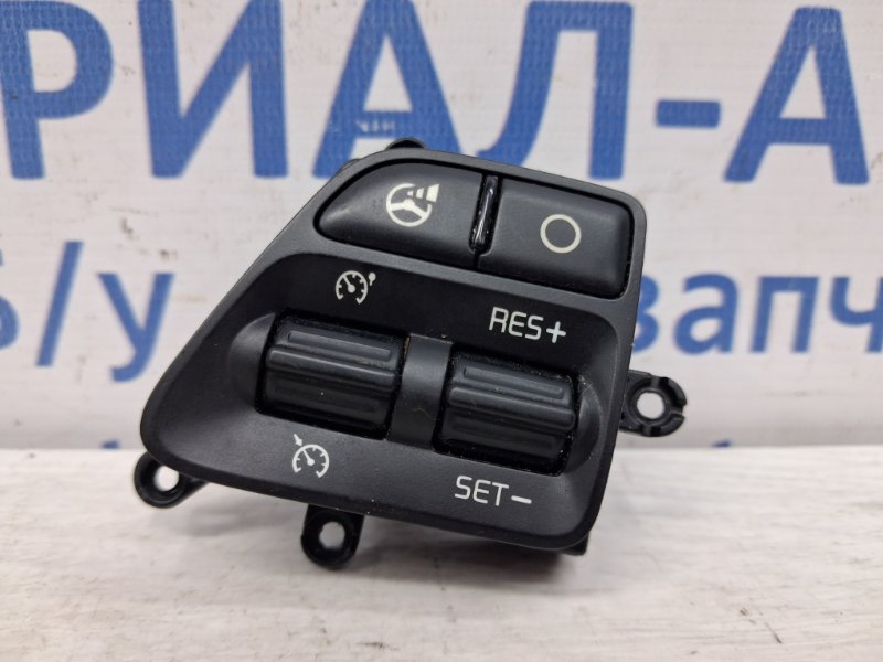 Кнопки руля Kia Ceed 2012-2018 JD 1.6 diesel D4FB 49D29B1400 Б/У