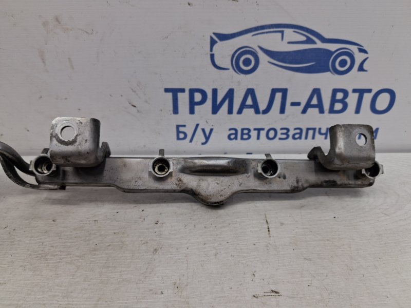 Топливная рампа Mazda 3 BK 1.6 бензин Z6