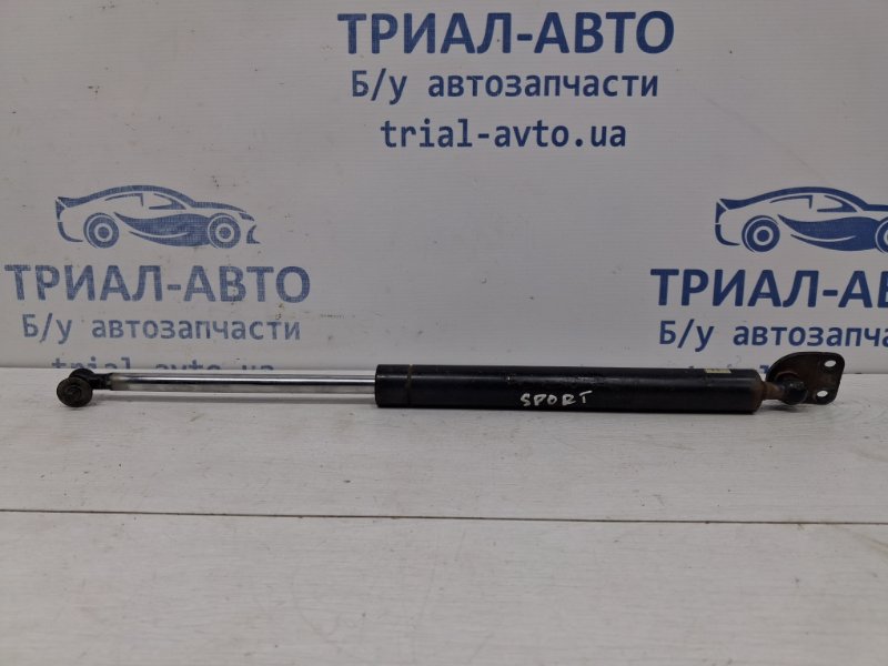 Амортизатор крышки багажника Mitsubishi Pajero Sport 1996-2008 K9 2.5 Diesel 4D56 MR526933 Б/У