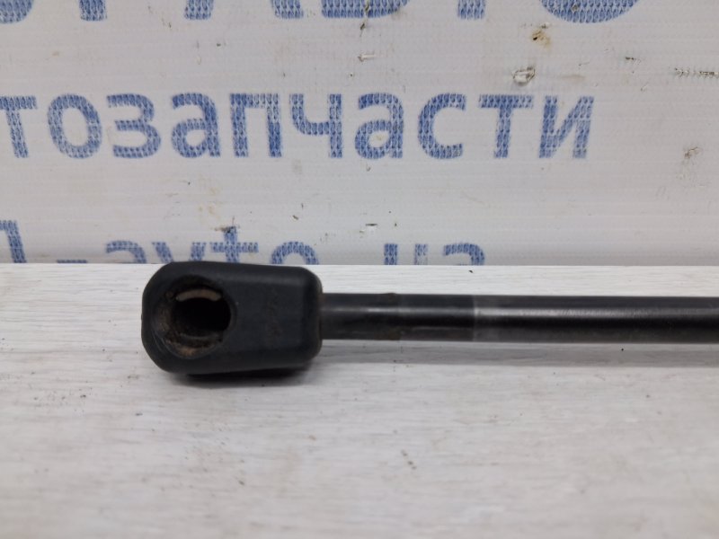 Амортизатор крышки багажника Ceed 2012-2018 JD 1.6 diesel D4FB