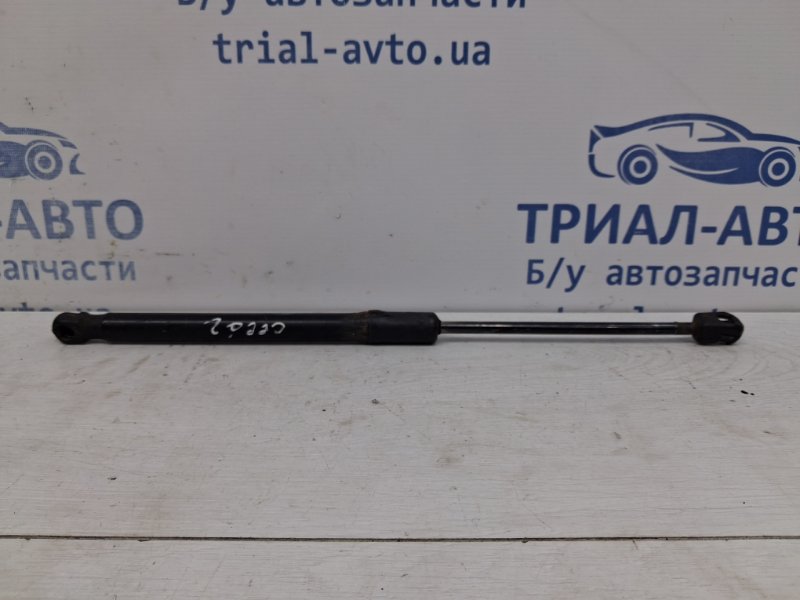 Амортизатор крышки багажника Kia Ceed 2012-2018 JD 1.6 diesel D4FB 81770A2000 Б/У