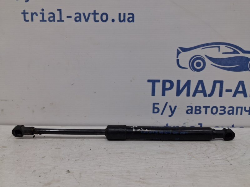 Амортизатор крышки багажника Infiniti Q50 2013- V37 2.2 diesel OM651 844304GA0A Б/У
