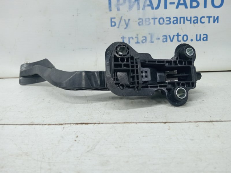 Педаль газа Lancer 2007-2017 10 1.5 бензин 4a91