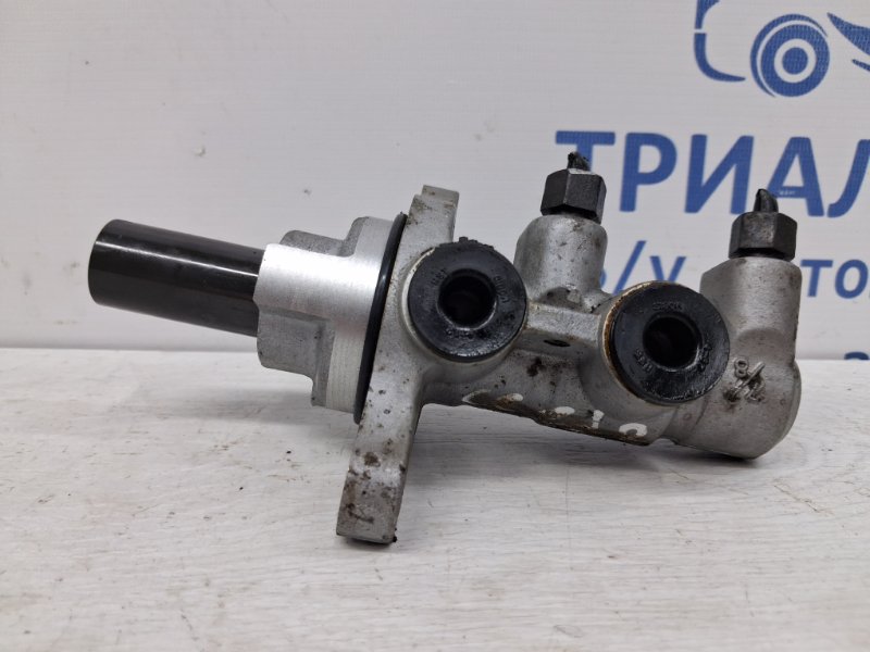 Тормозной цилиндр главный Kia Ceed 2012-2018 JD 1.6 diesel D4FB 58510A5700 Б/У