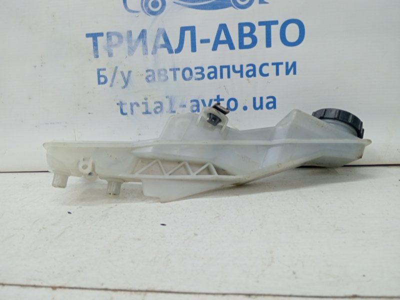 Бачок главного тормозного цилиндра CX 5 2011-2017 KE 2.2 diesel