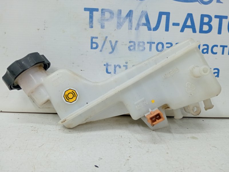Бачок главного тормозного цилиндра Kia Ceed 2012-2018 JD 1.6 diesel D4FB 58511A5500 Б/У