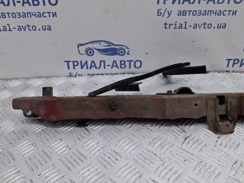 Панель передняя верхняя планка Toyota RAV 4 A30 2.0 бензин 1AZFE