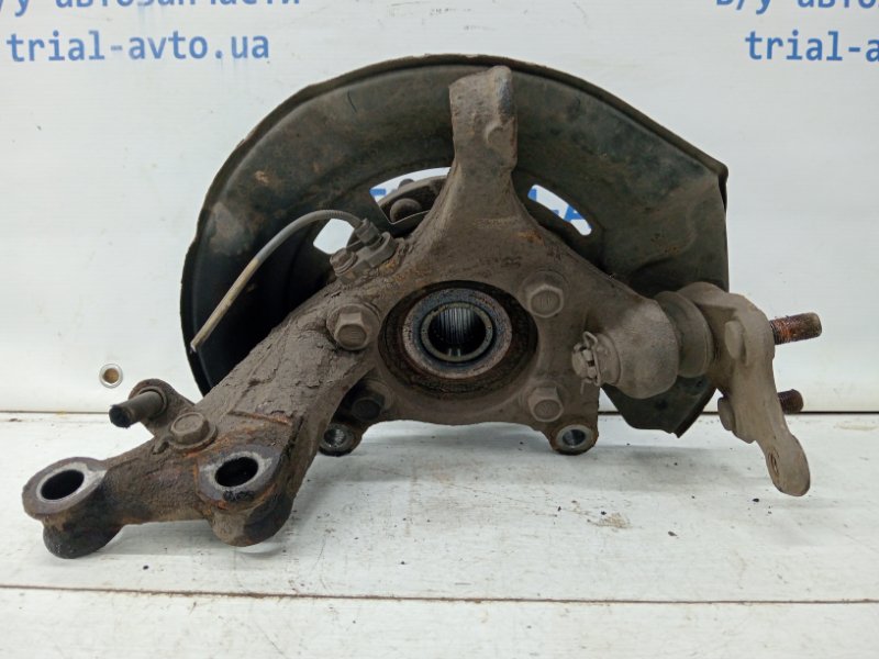 Кулак поворотный правый со ступицей Toyota RAV 4 A30 2.0 бензин 1AZFE