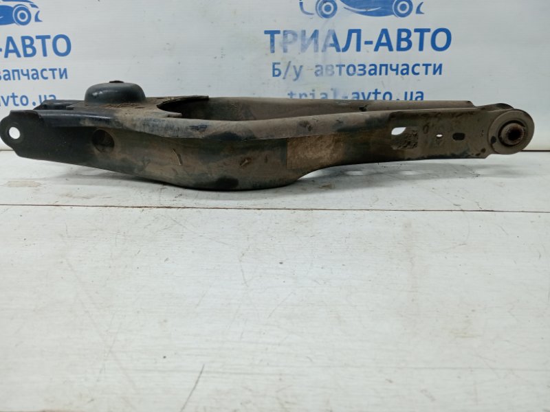 Рычаг задней подвески нижний поперечный (под пружину) RAV 4 2005-2016 A30 2.0 бензин 1AZFE