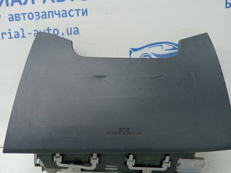 Подушка в колени Toyota RAV 4 2005-2016 A30 2.0 бензин 1AZFE 7396042010 Б/У
