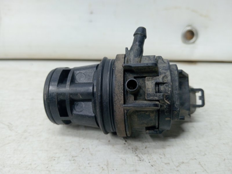 Насос омывателя стекла Toyota RAV 4 2005-2016 A30 2.0 бензин 1AZFE 8533060160 Б/У