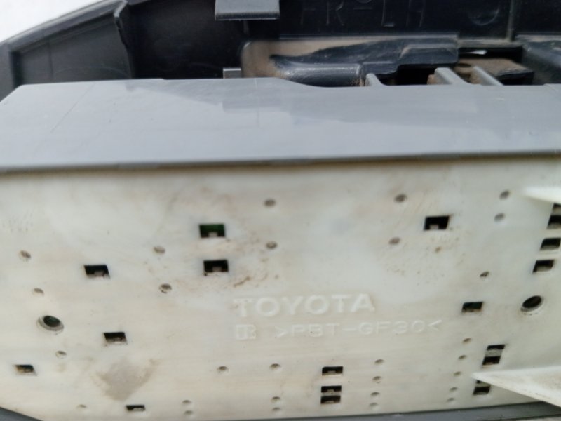 Блок управления стеклоподъемниками RAV 4 2005-2016 A30 2.0 бензин 1AZFE