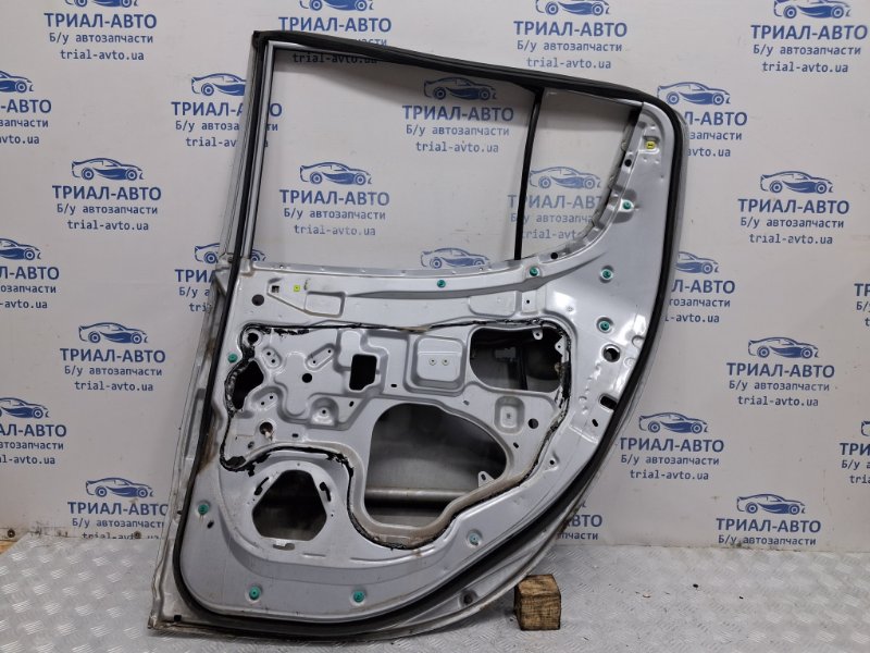 Дверь задняя правая L200 2006-2015 KB 2.5 Diesel 4D56