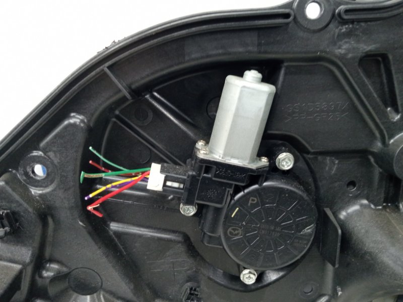Стеклоподъемник передний правый 6 2007-2013 GH 2.5 бензин L5-VE