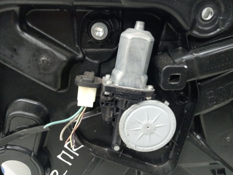 Стеклоподъемник передний правый X-Trail 2007-2015 T31 2.0 Diesel M9R